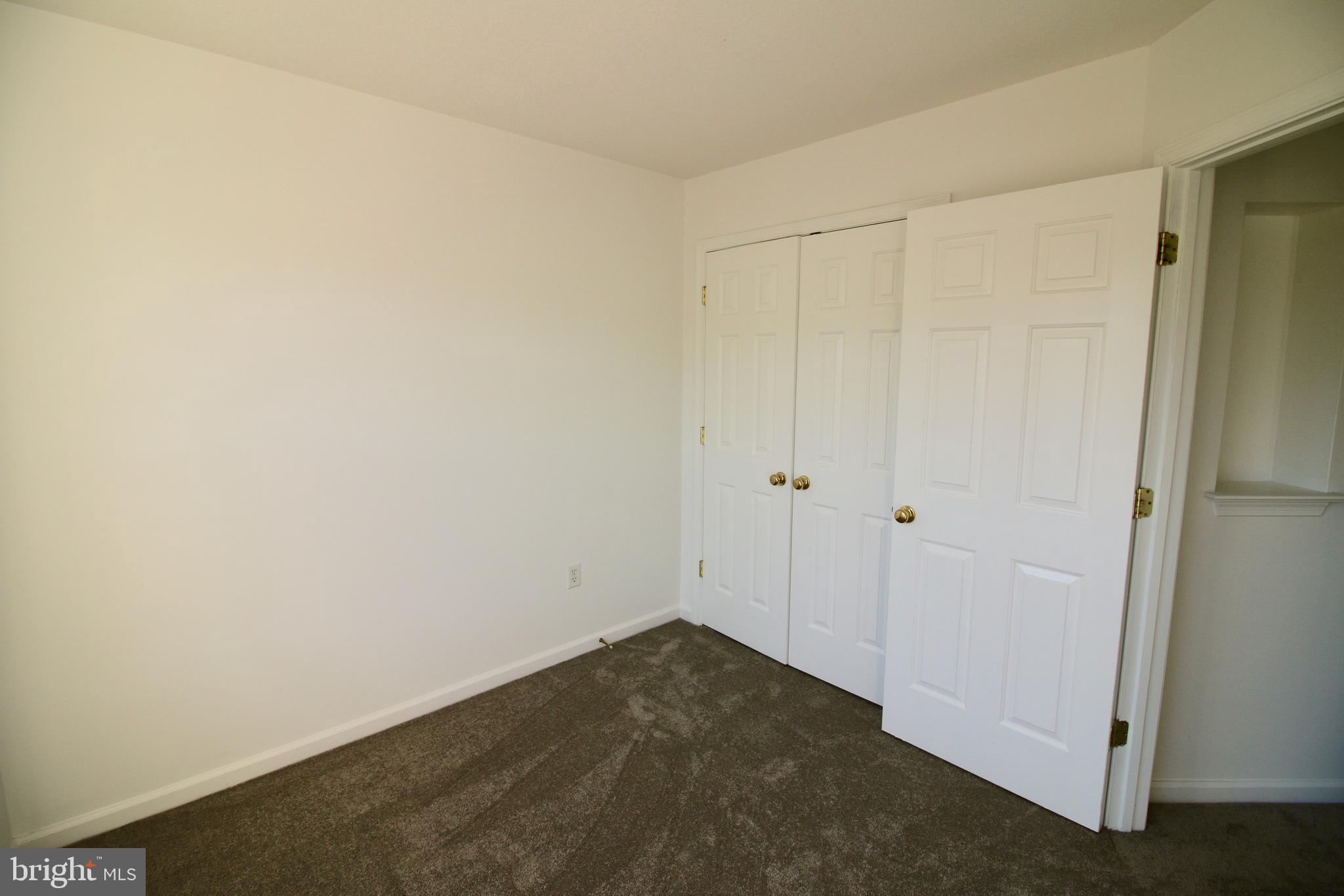 MANOR OAKS - Residential