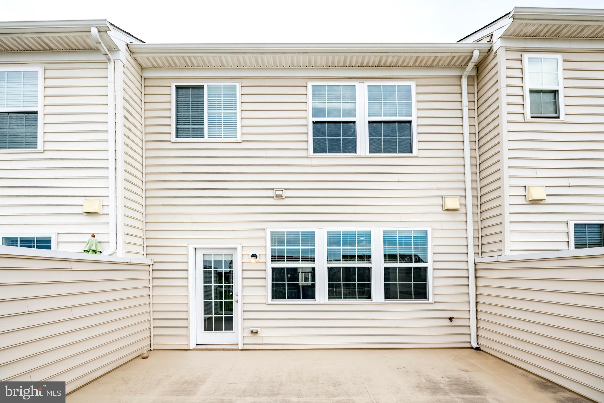 EASTGATE SQUARE - Residential Lease