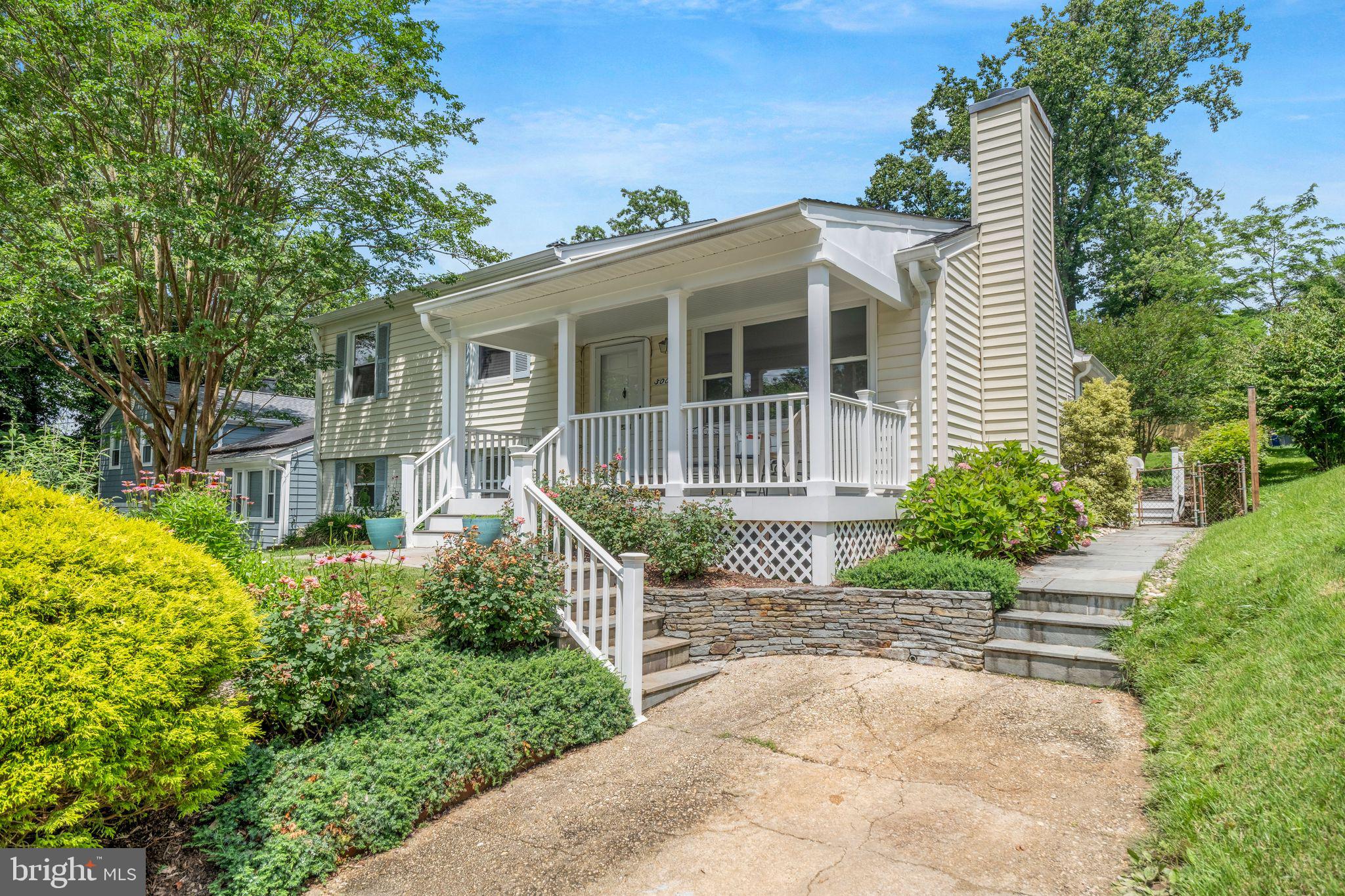 3009 DENNIS AVENUE