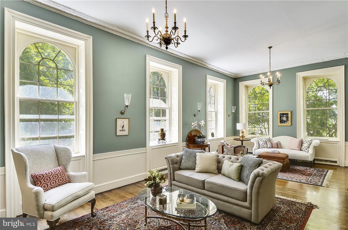 TIBER ISLAND - Residential