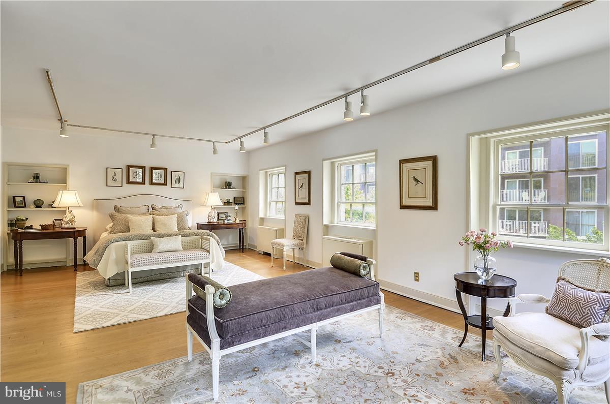 TIBER ISLAND - Residential