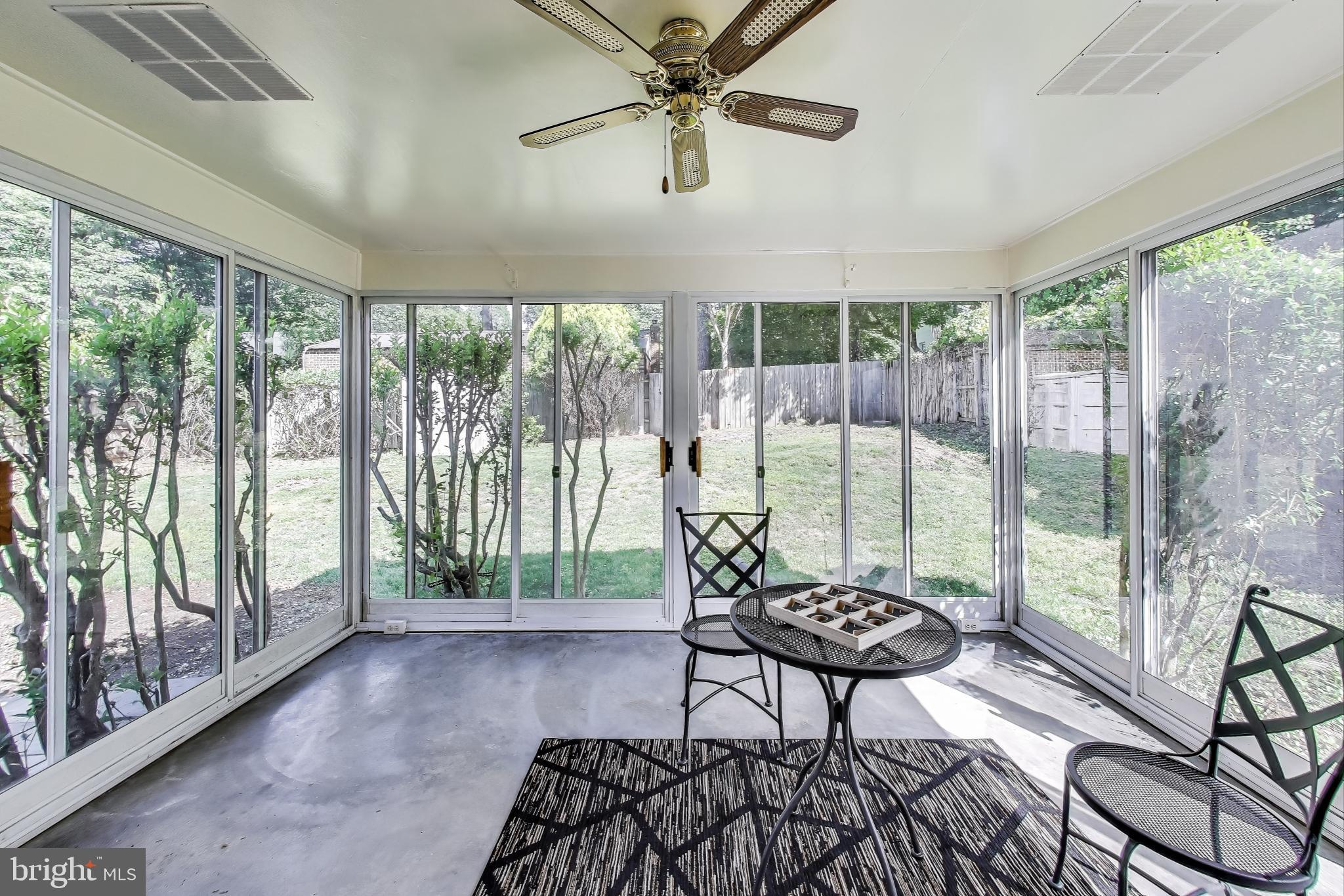 KENSINGTON KNOLLS - Residential