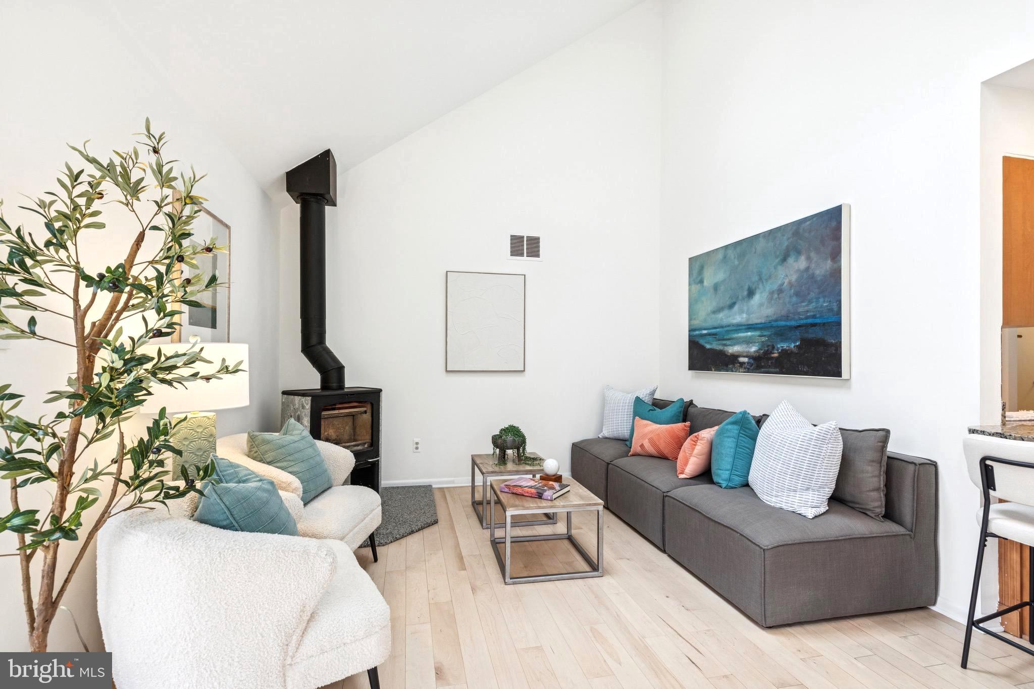 SOUTH RIVER MANOR - Residential