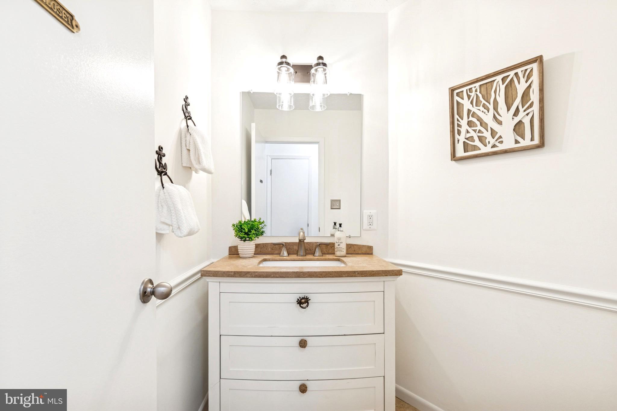 SOUTH RIVER MANOR - Residential