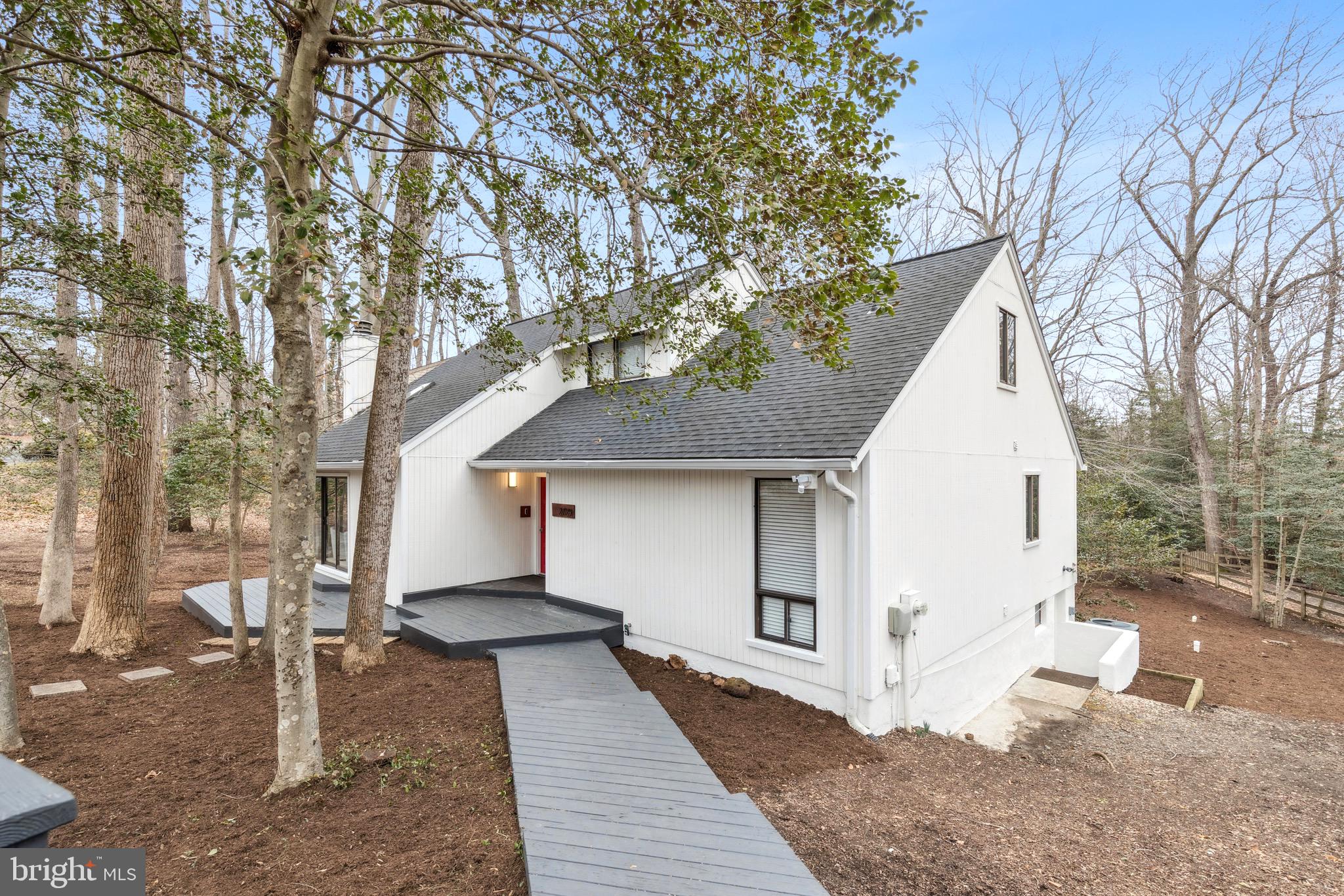 SOUTH RIVER MANOR - Residential