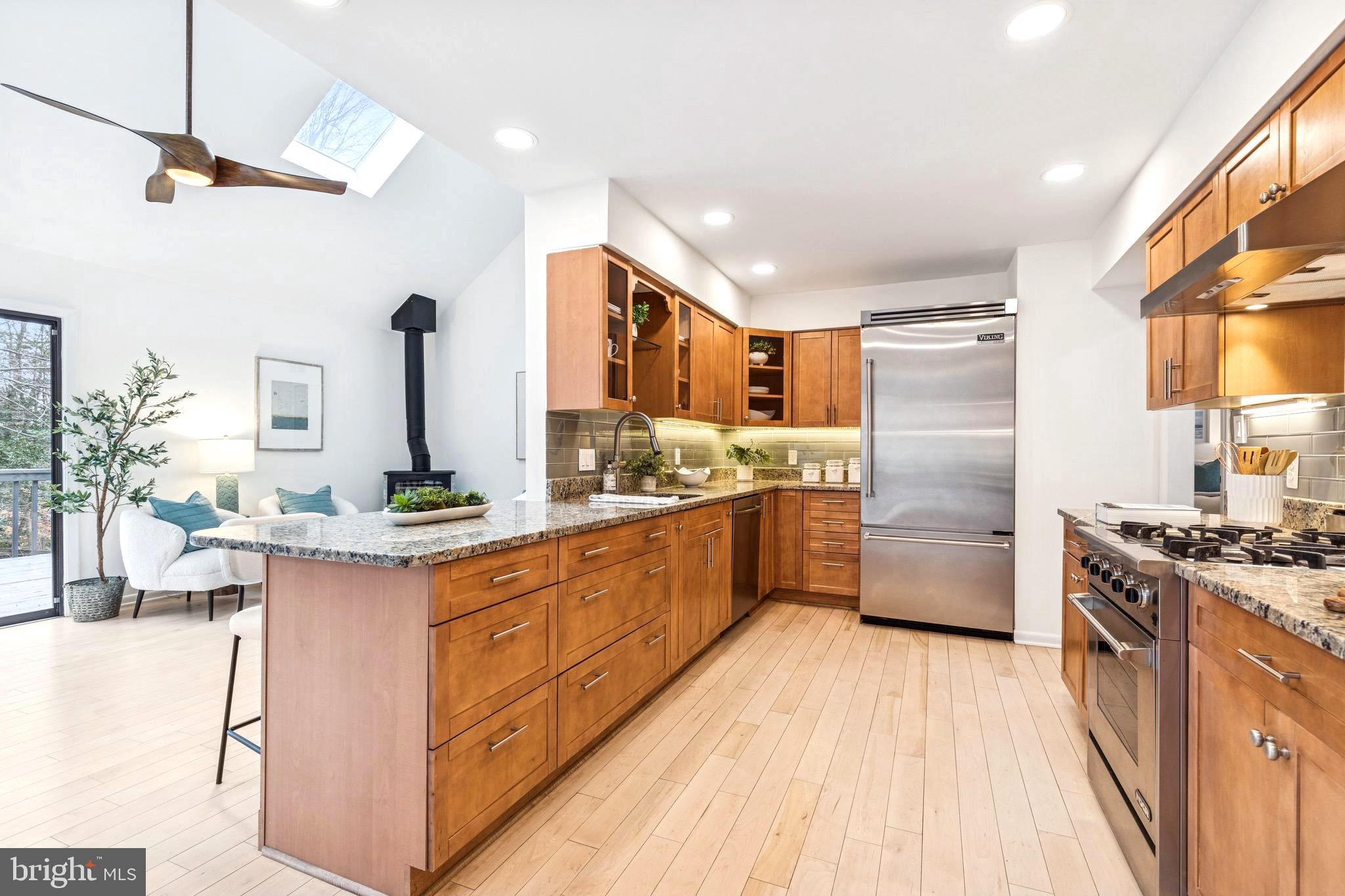 SOUTH RIVER MANOR - Residential