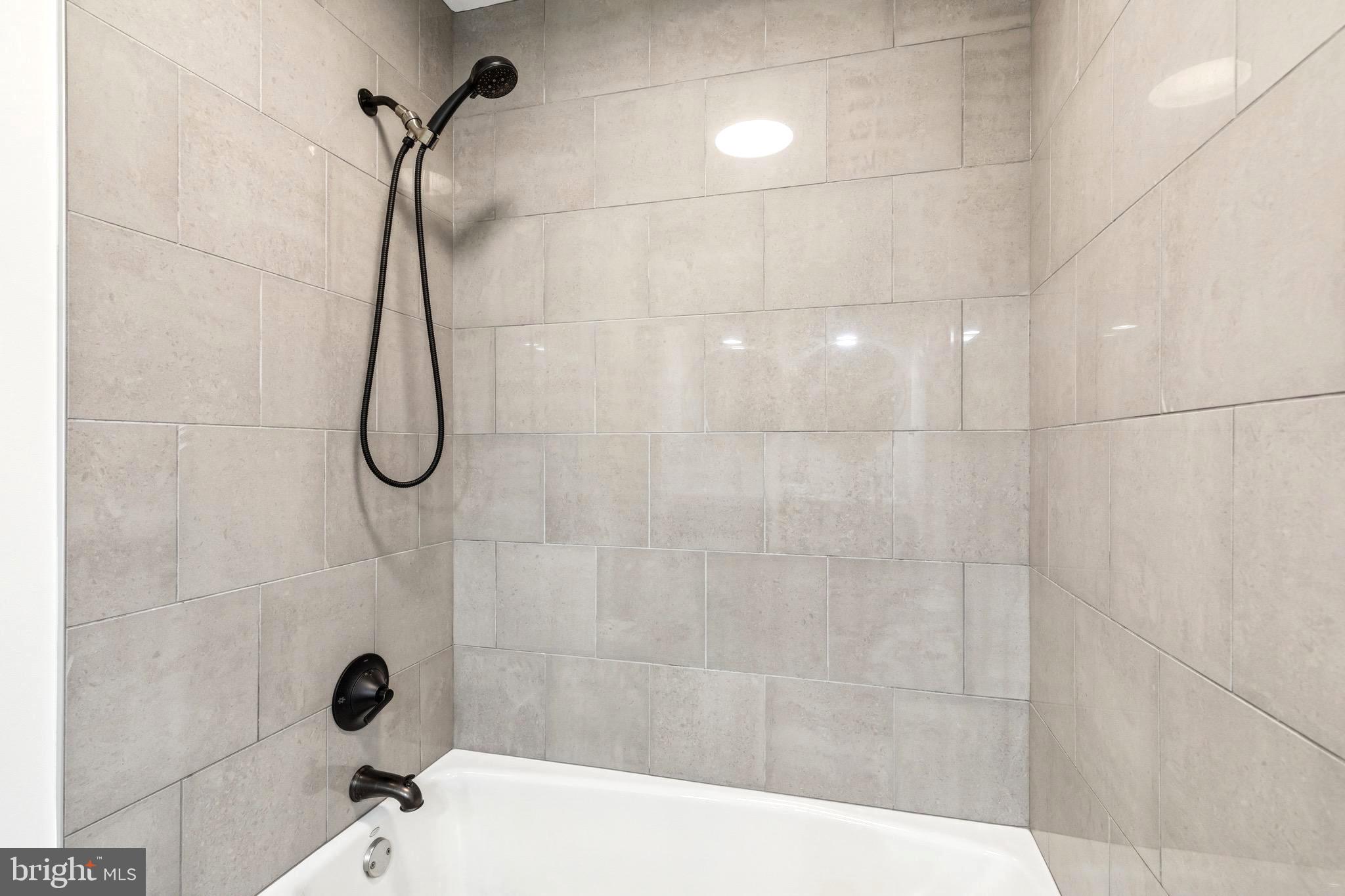 SOUTH RIVER MANOR - Residential