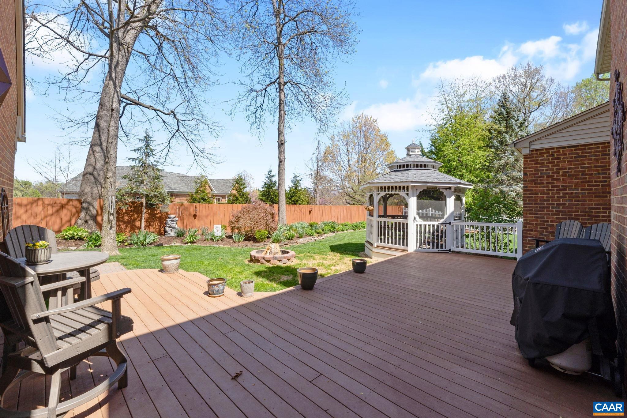 PELHAM VILLAGE - Residential