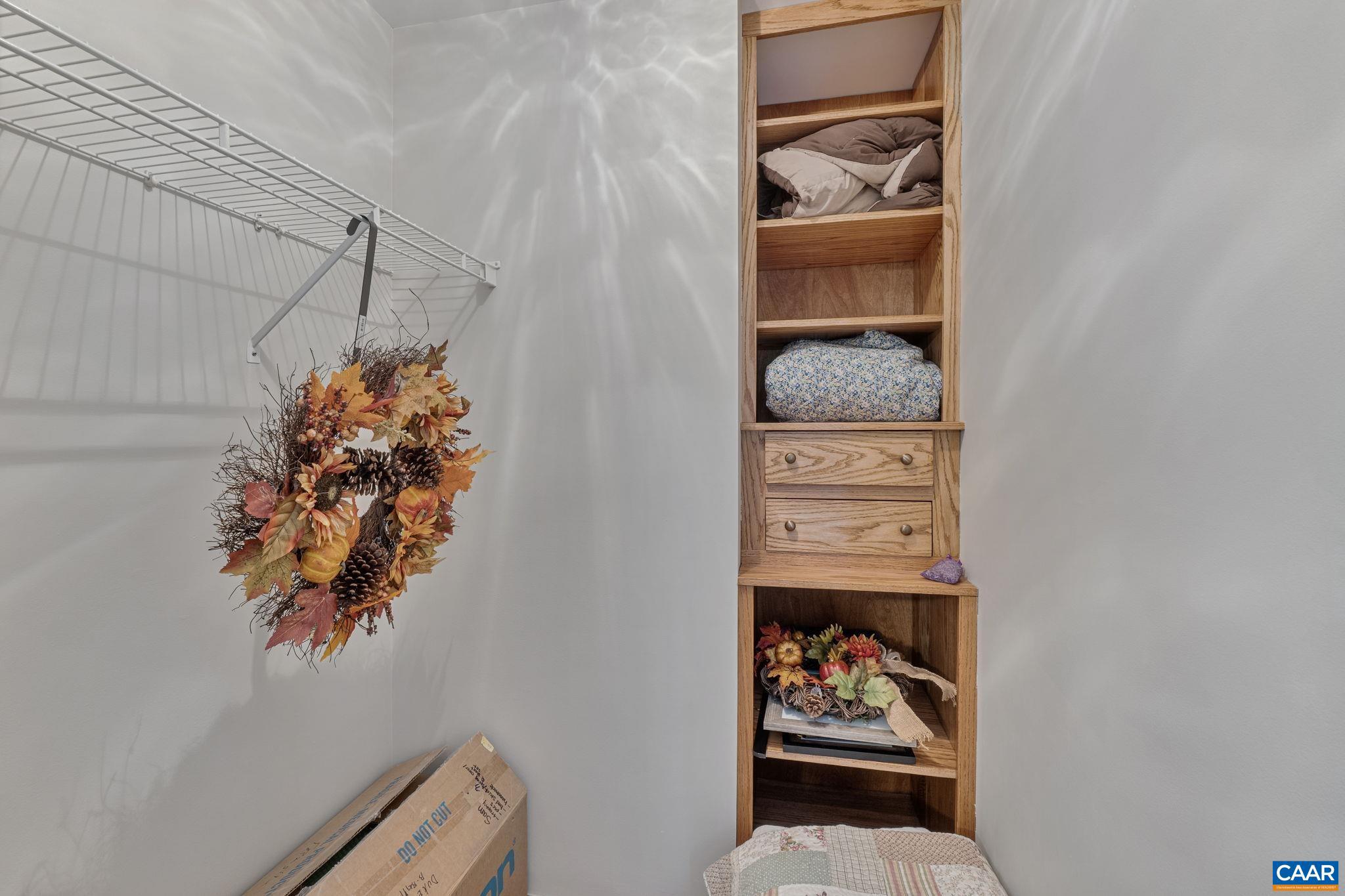 PELHAM VILLAGE - Residential