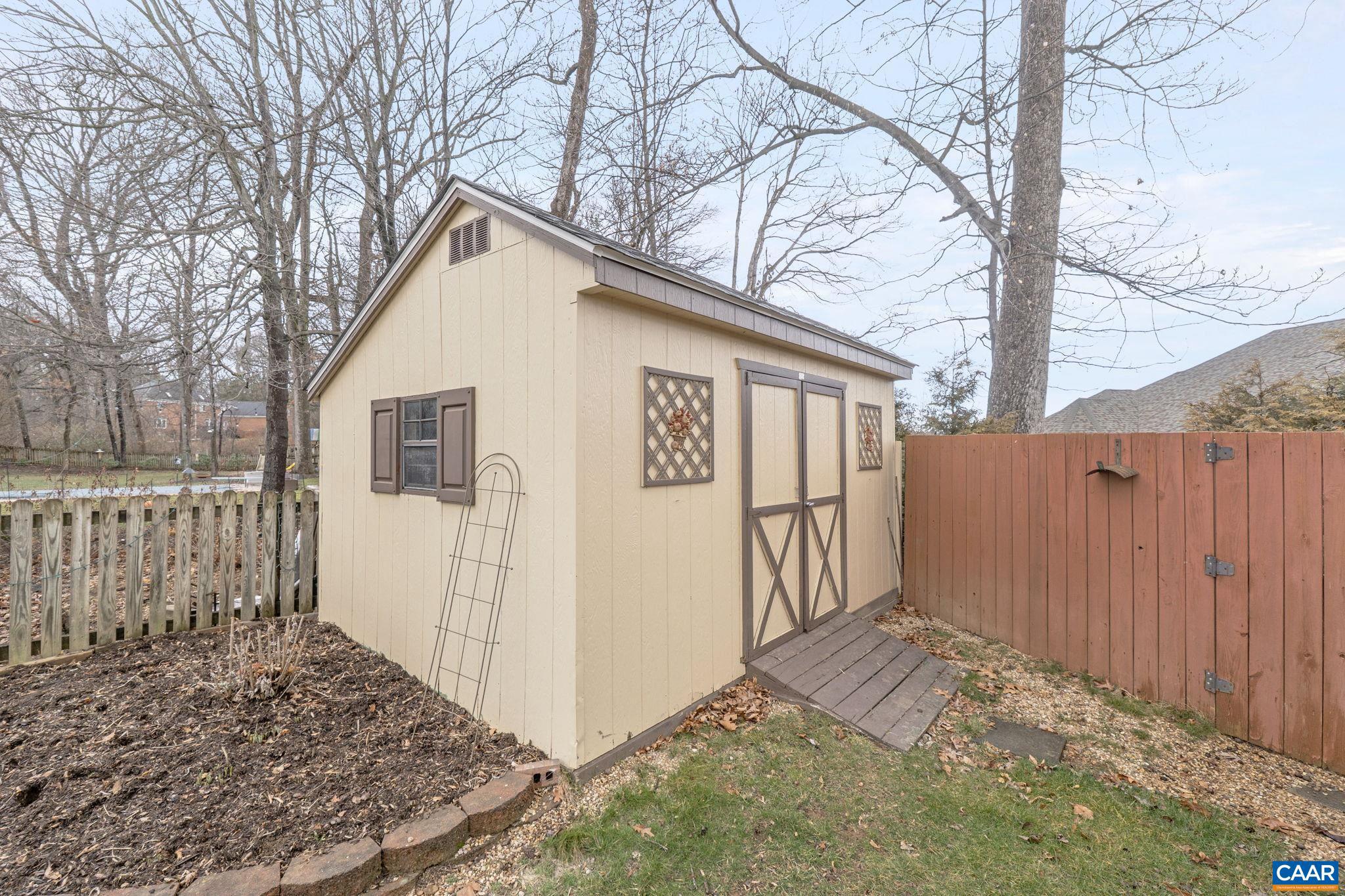 PELHAM VILLAGE - Residential