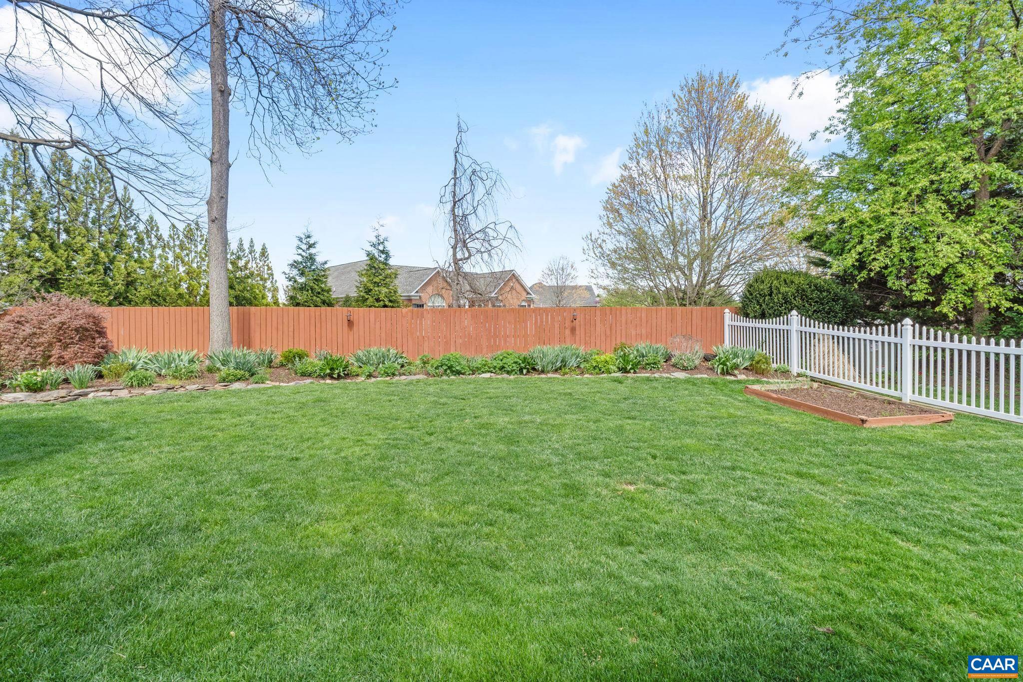 PELHAM VILLAGE - Residential