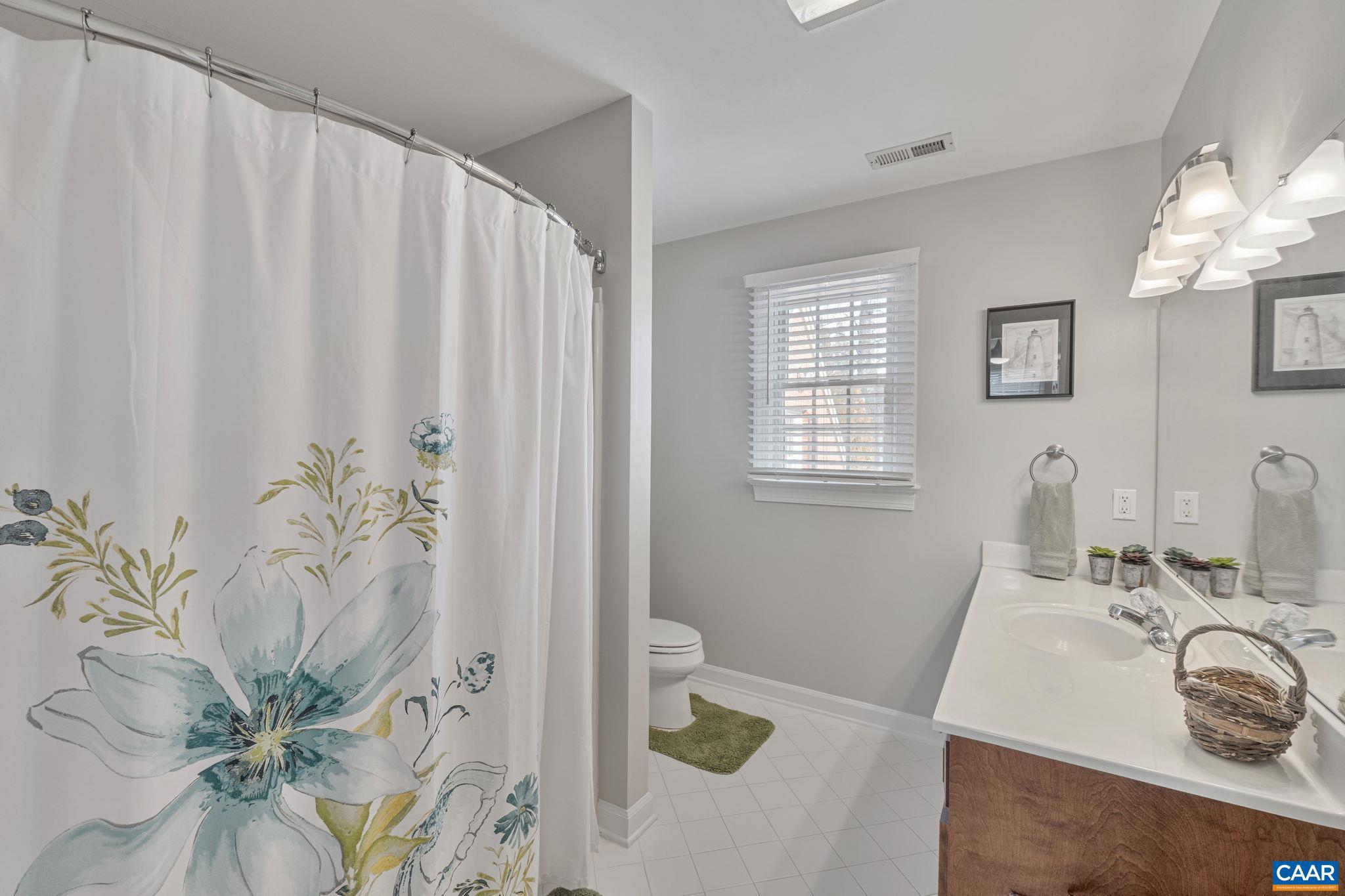 PELHAM VILLAGE - Residential