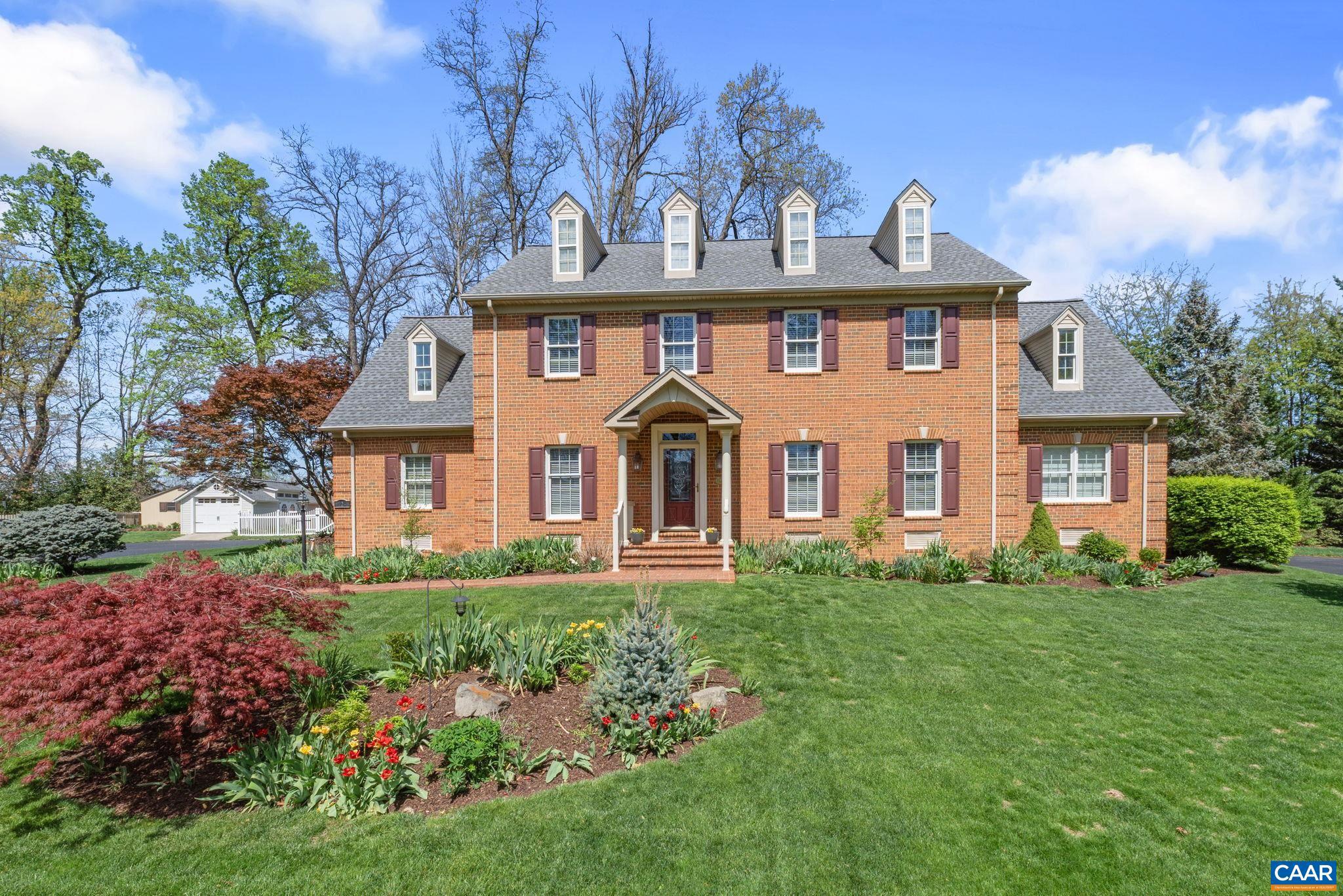 PELHAM VILLAGE - Residential