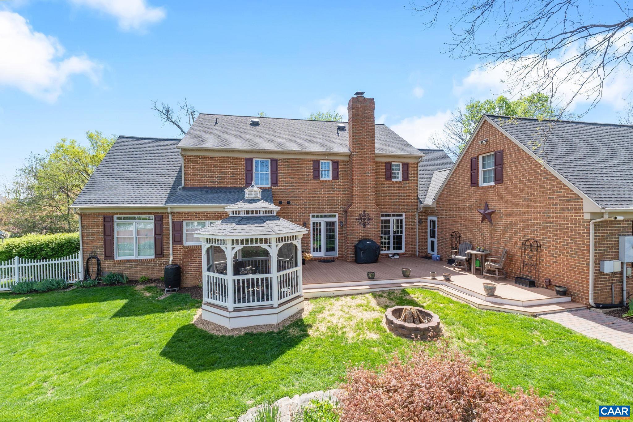 PELHAM VILLAGE - Residential