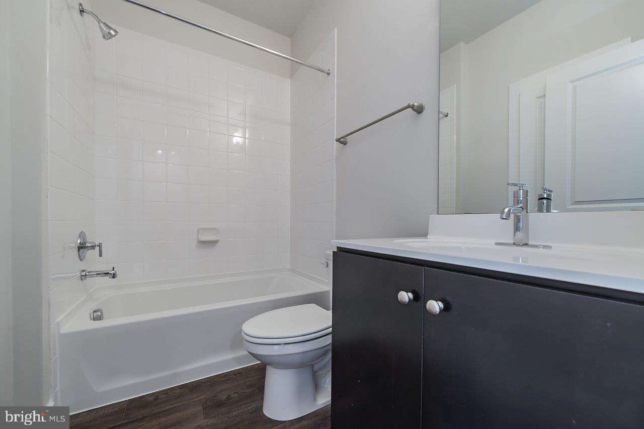 WOODMORE - Residential