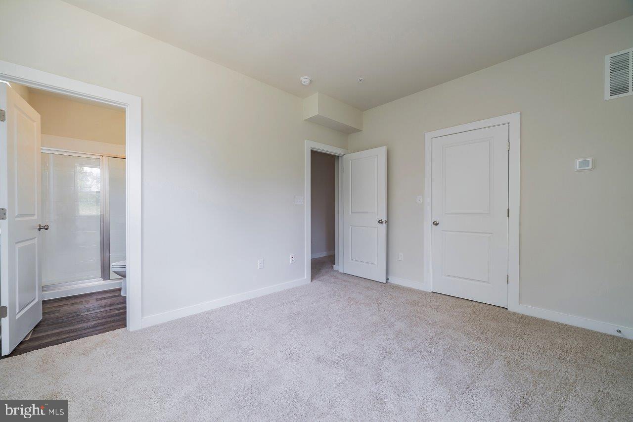 WOODMORE - Residential