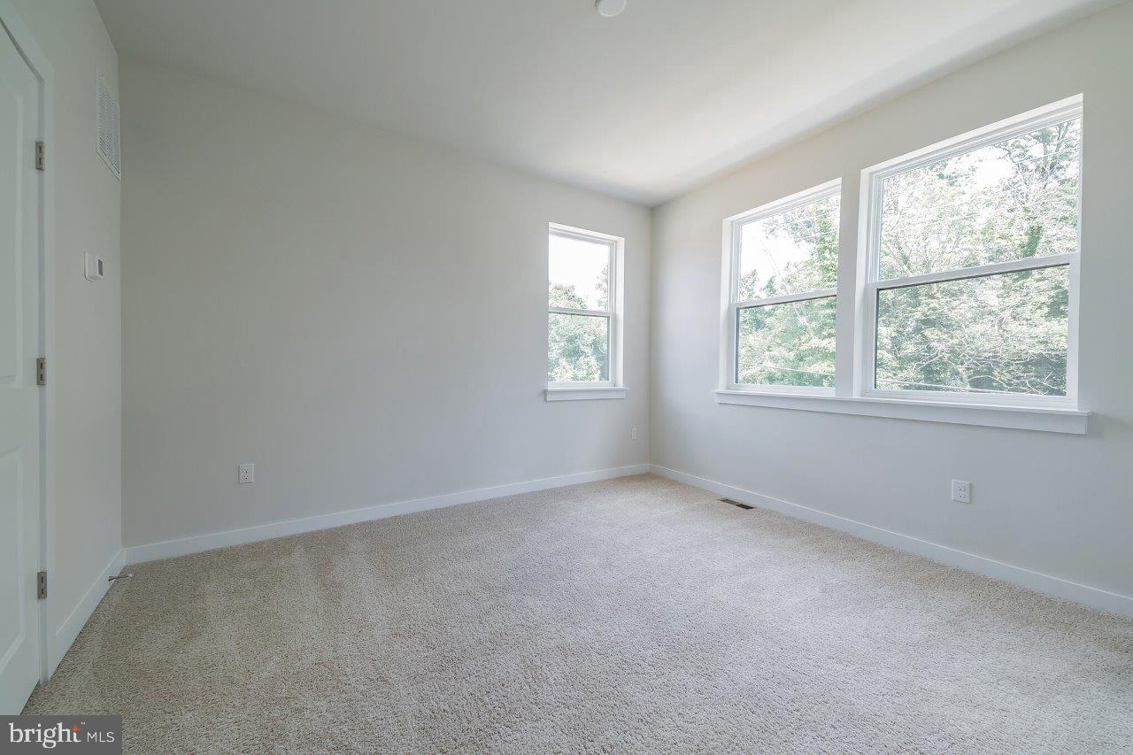 WOODMORE - Residential