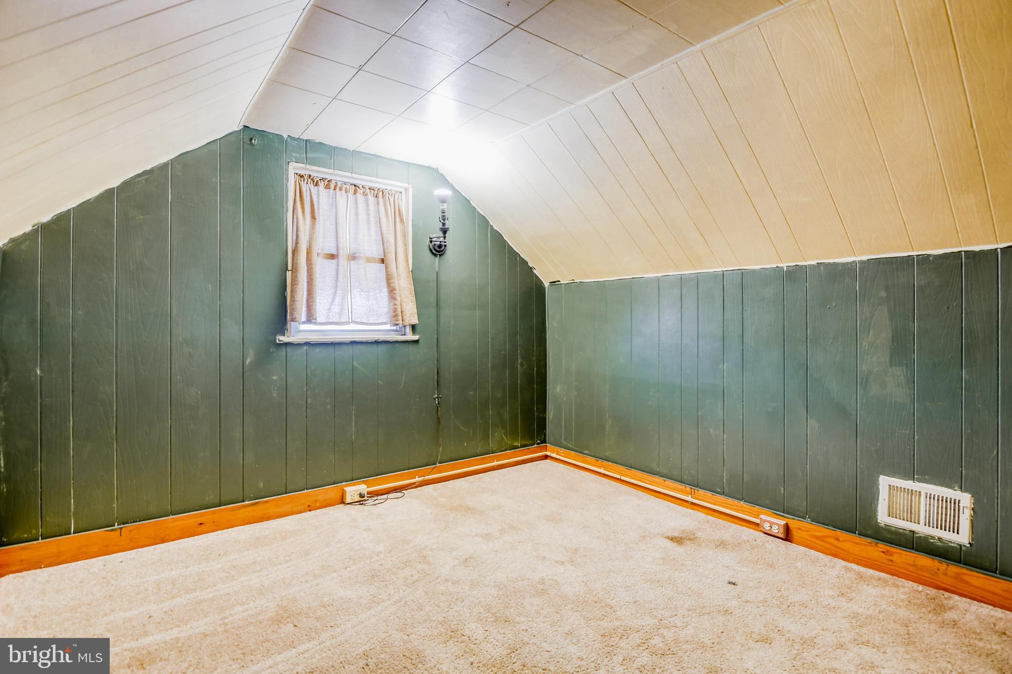 HOLABIRD PARK - Residential