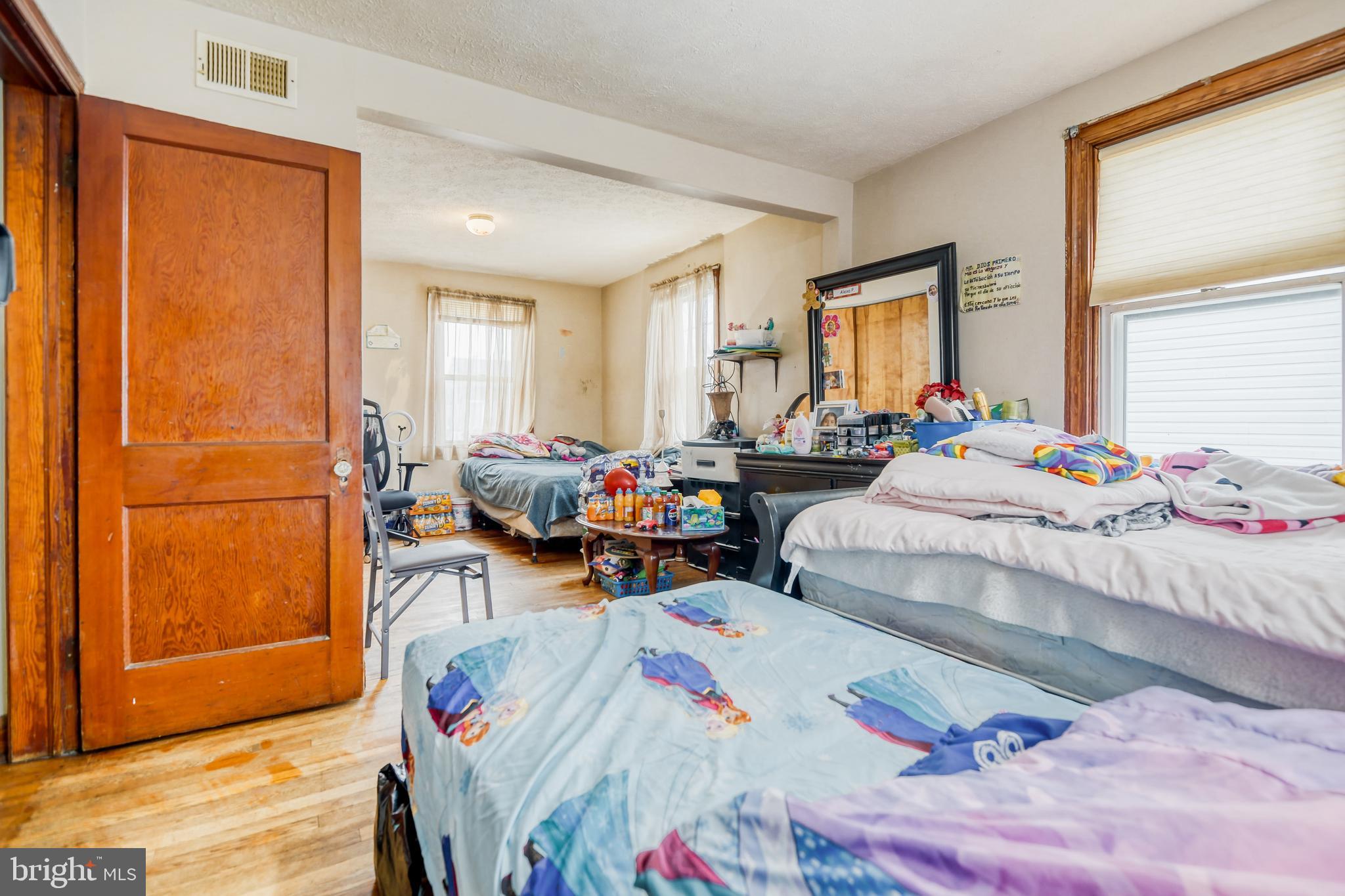 HOLABIRD PARK - Residential