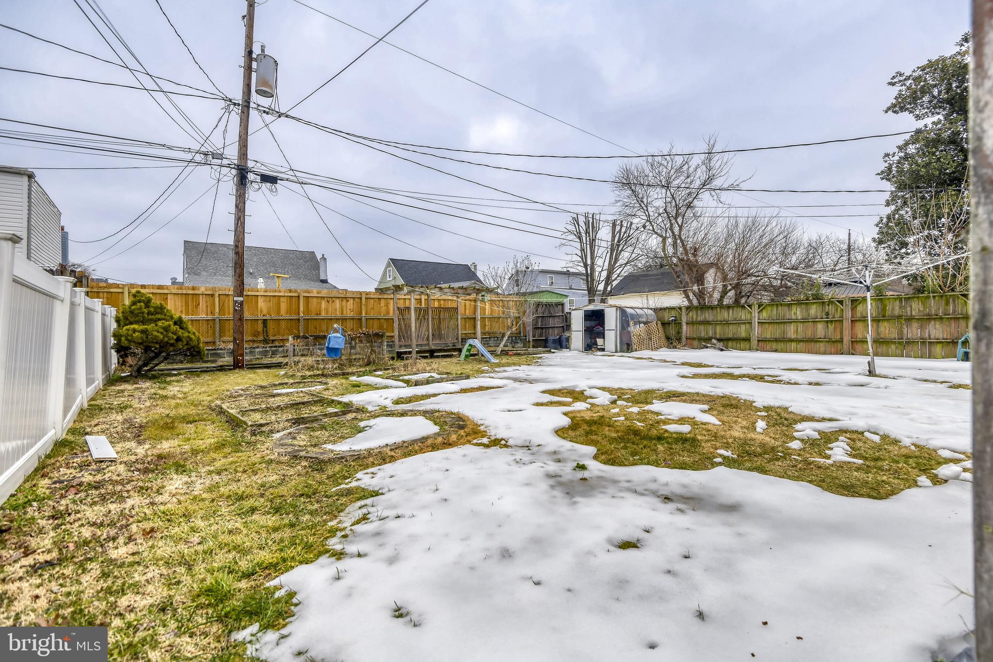 HOLABIRD PARK - Residential