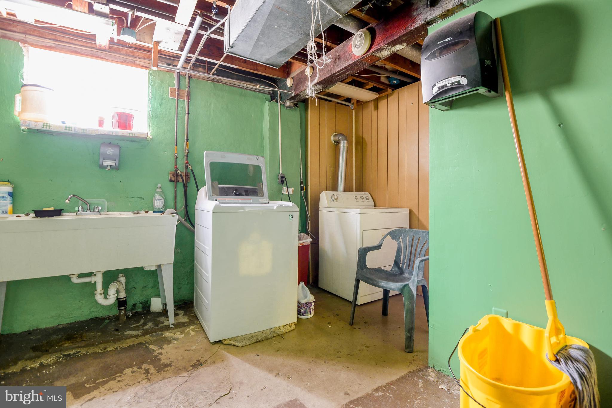 HOLABIRD PARK - Residential