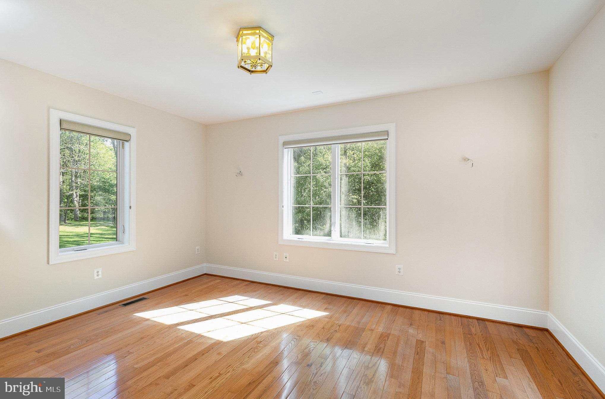 POTOMAC HEIGHTS - Residential