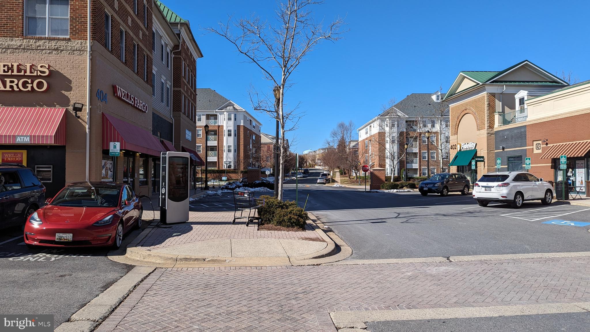 ROYALTON CONDOS AT KING FARM - Residential Lease