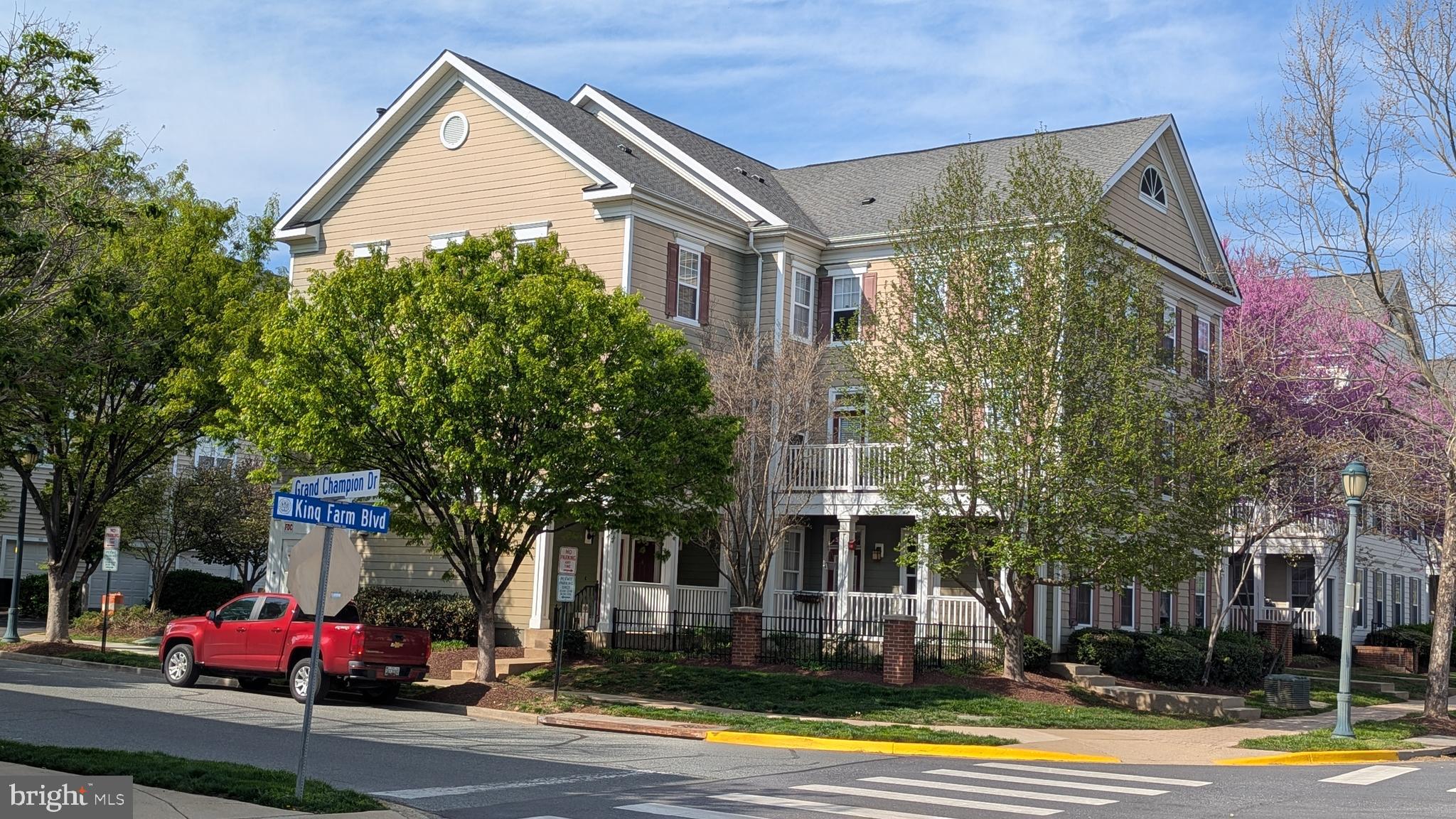 ROYALTON CONDOS AT KING FARM - Residential Lease