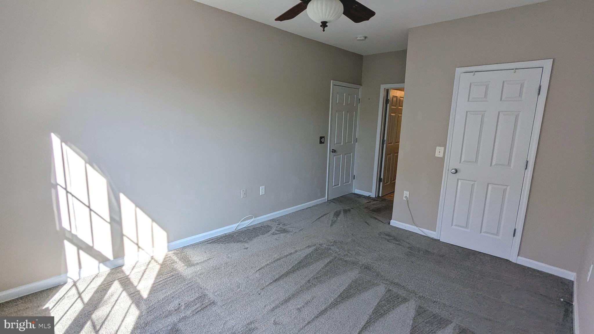 ROYALTON CONDOS AT KING FARM - Residential Lease