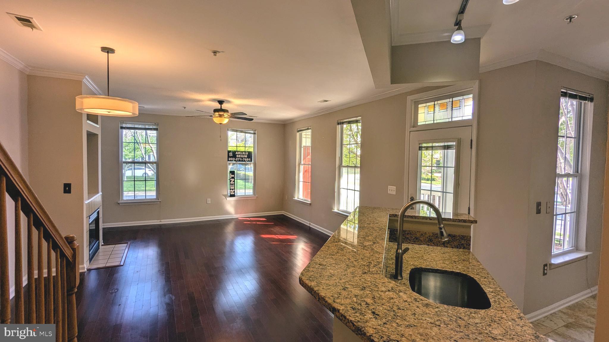 ROYALTON CONDOS AT KING FARM - Residential Lease