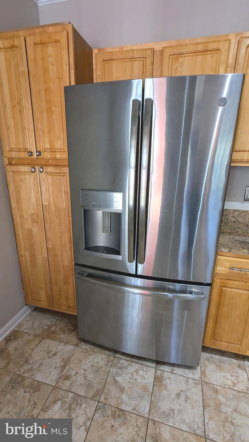 ROYALTON CONDOS AT KING FARM - Residential Lease