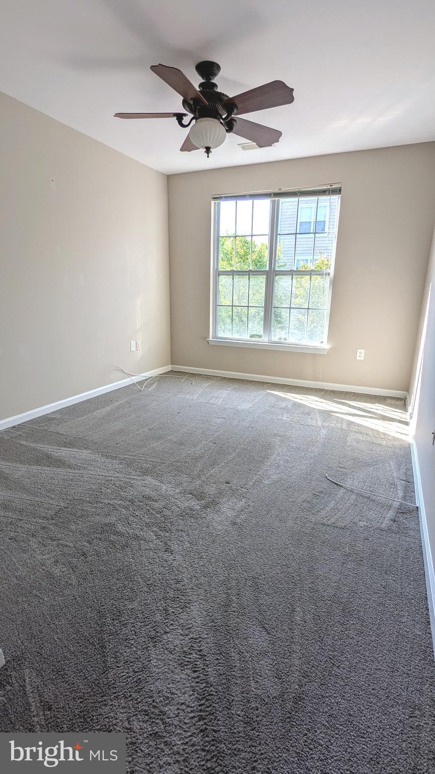 ROYALTON CONDOS AT KING FARM - Residential Lease