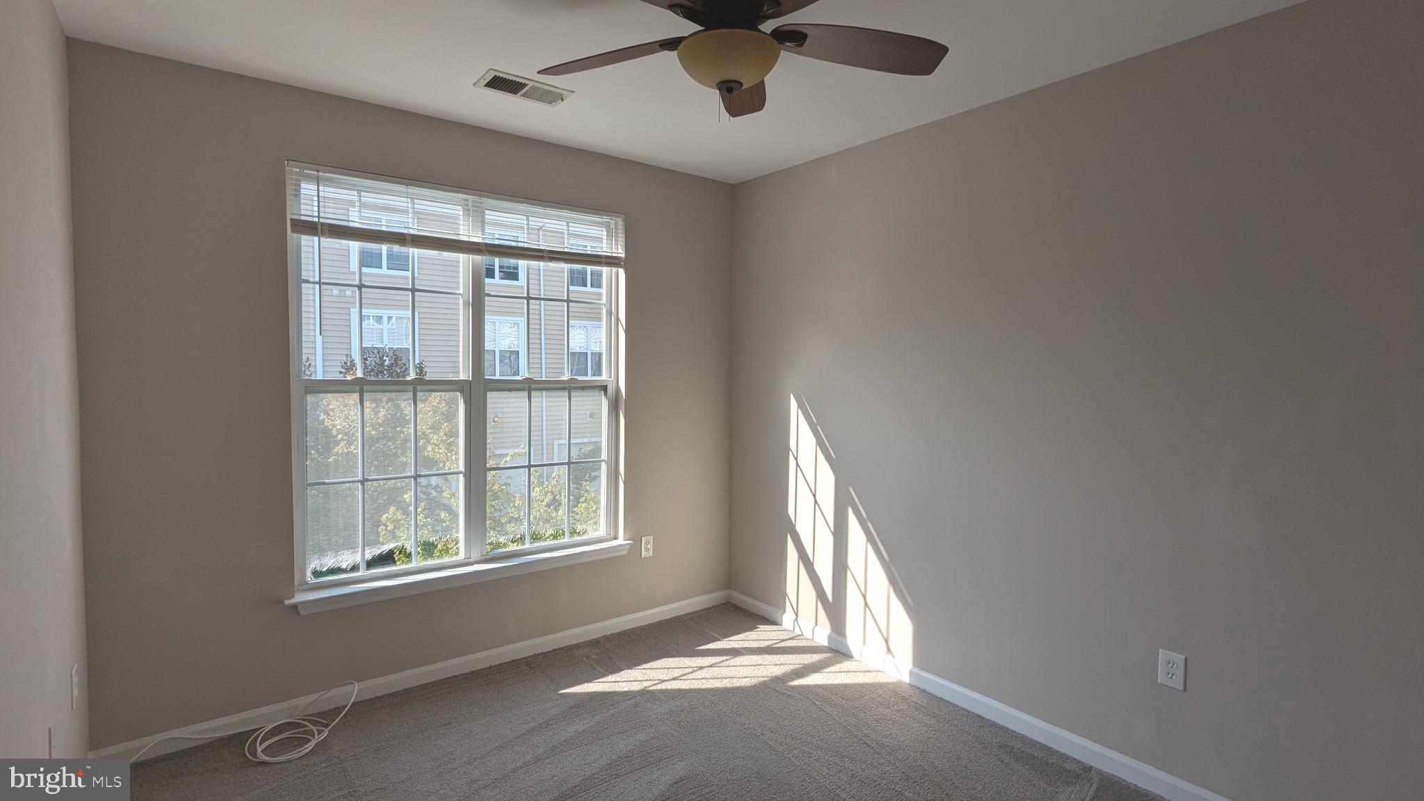 ROYALTON CONDOS AT KING FARM - Residential Lease