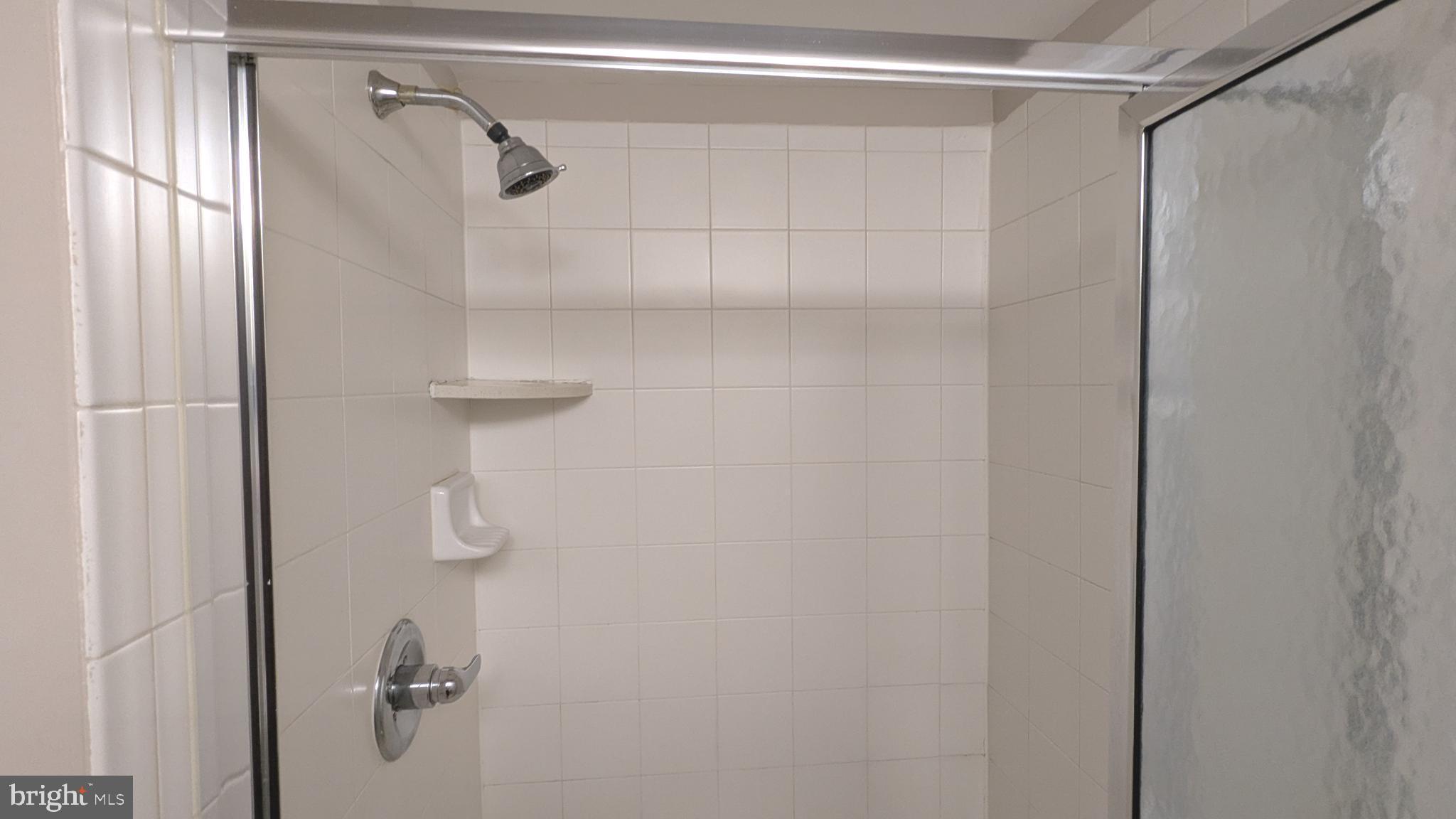 ROYALTON CONDOS AT KING FARM - Residential Lease