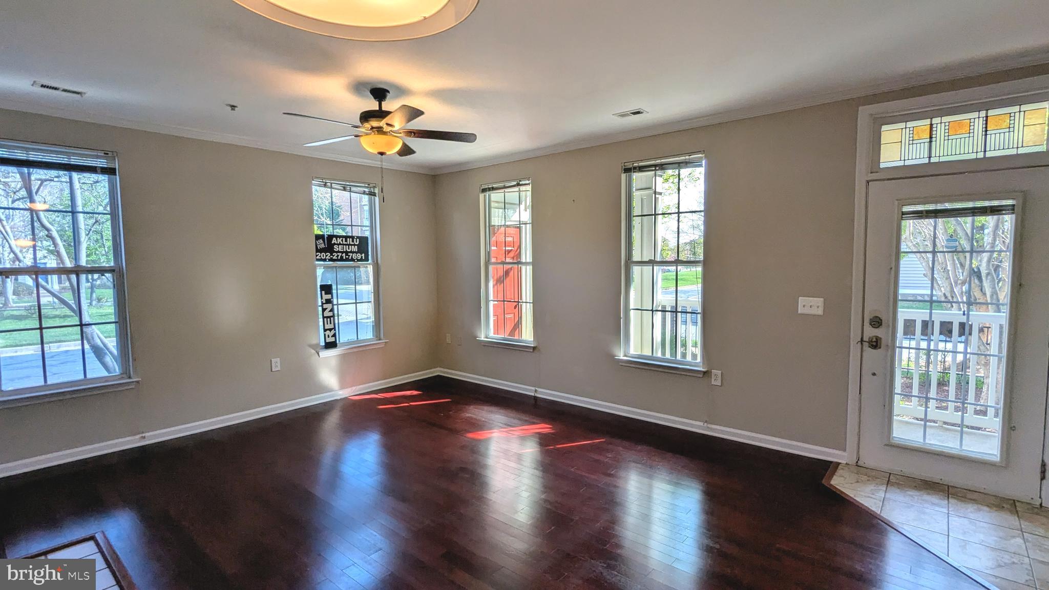 ROYALTON CONDOS AT KING FARM - Residential Lease