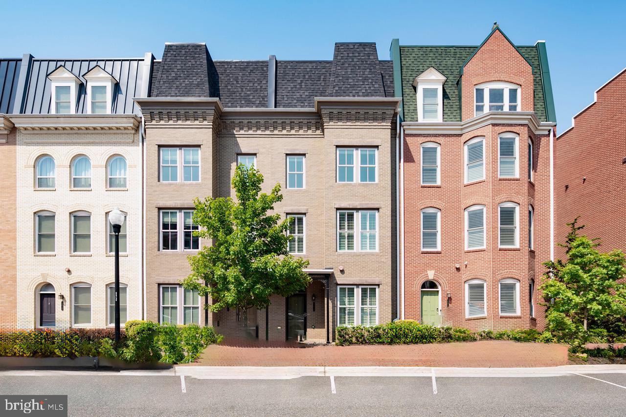 POTOMAC YARD - Residential