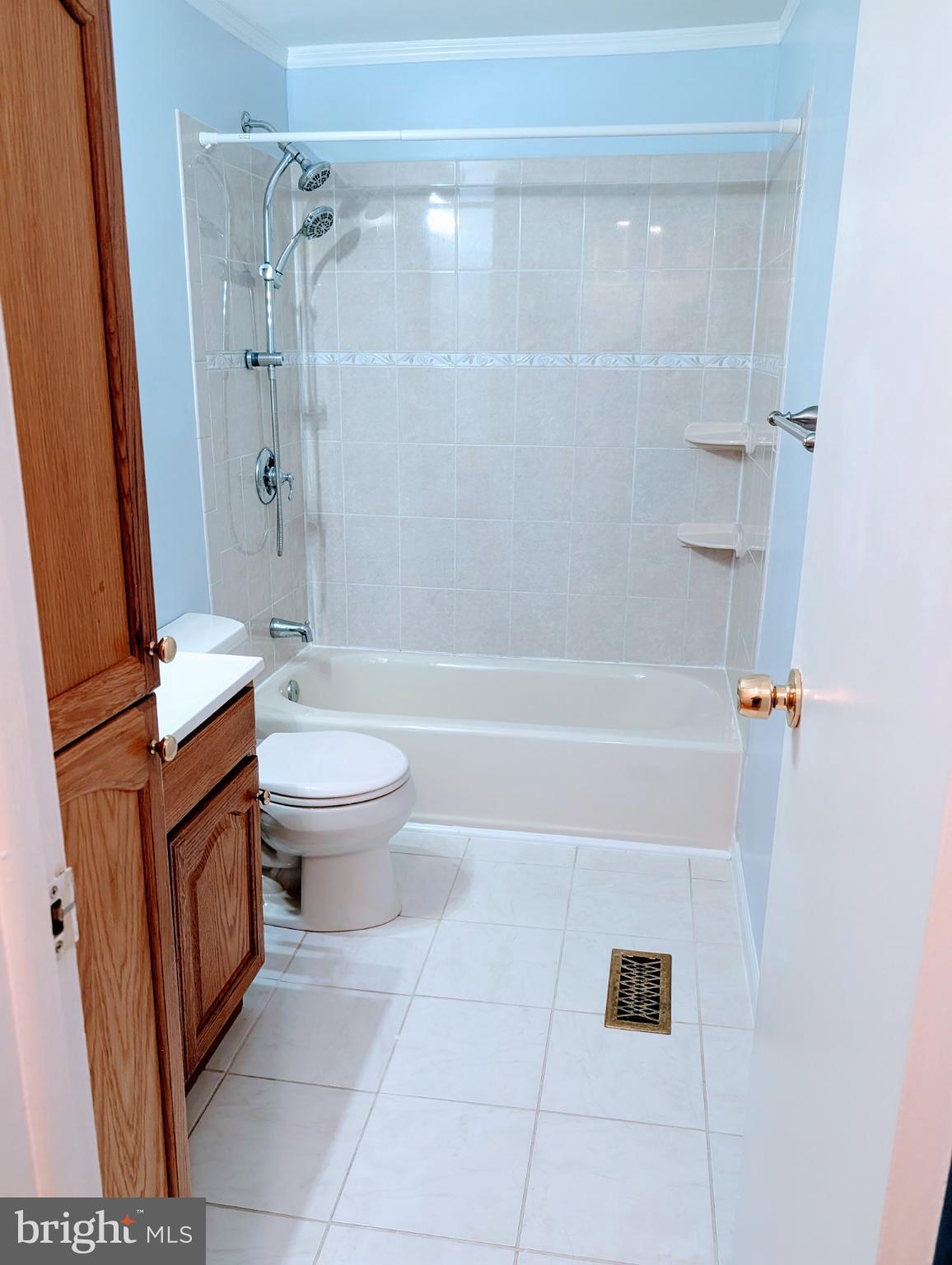 VILLAGE OF LONG REACH - Residential Lease