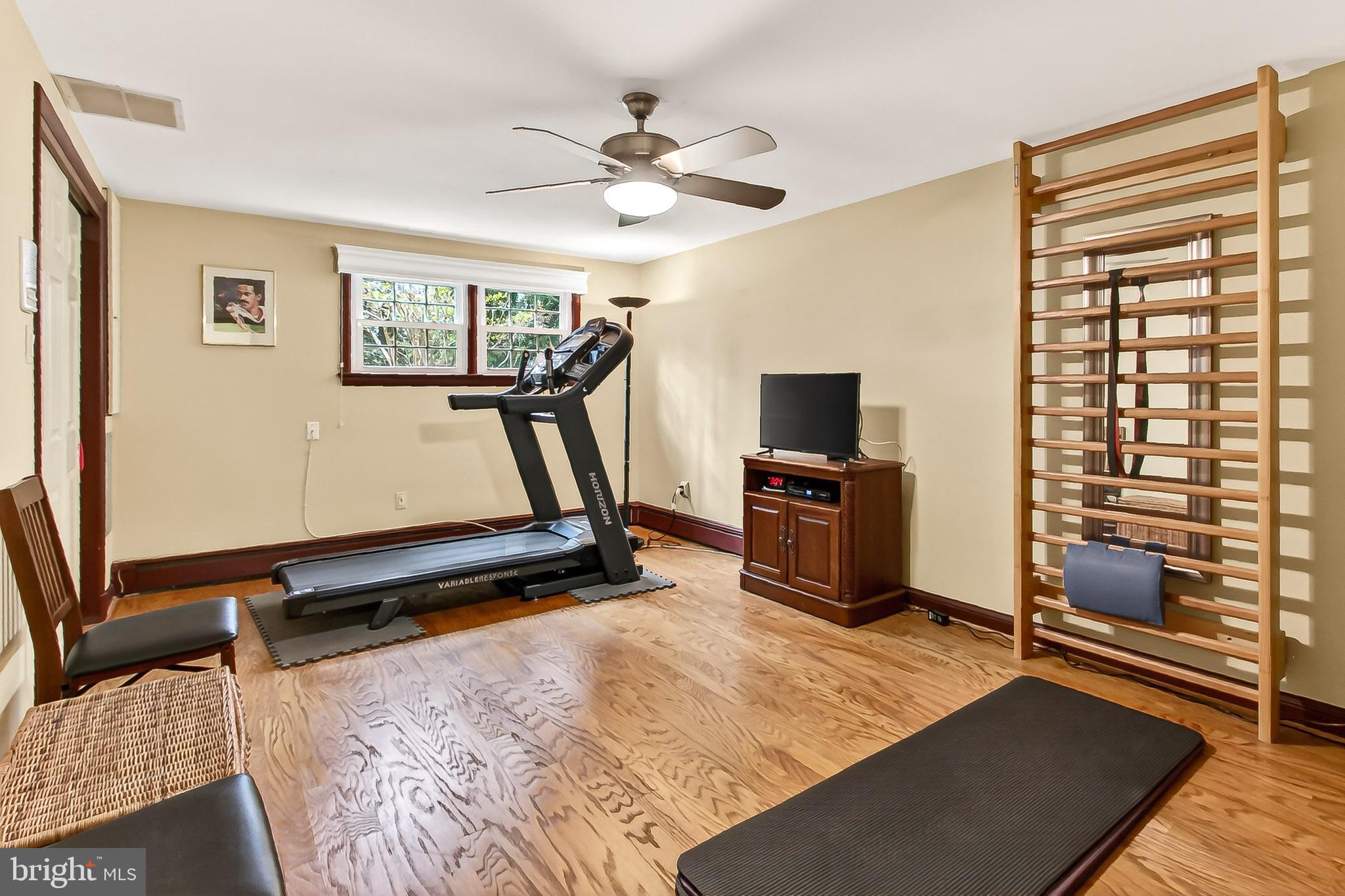 MOORE AND KEITH - Residential