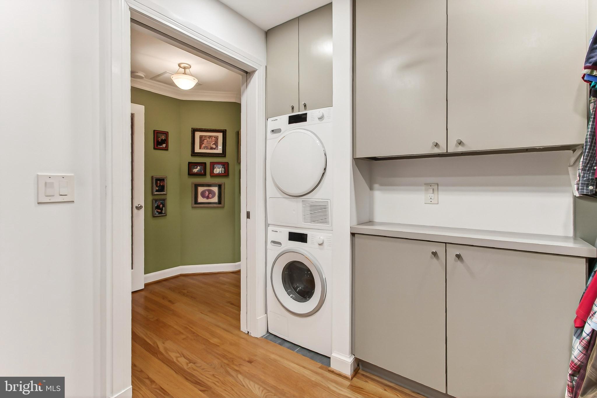 MOORE AND KEITH - Residential