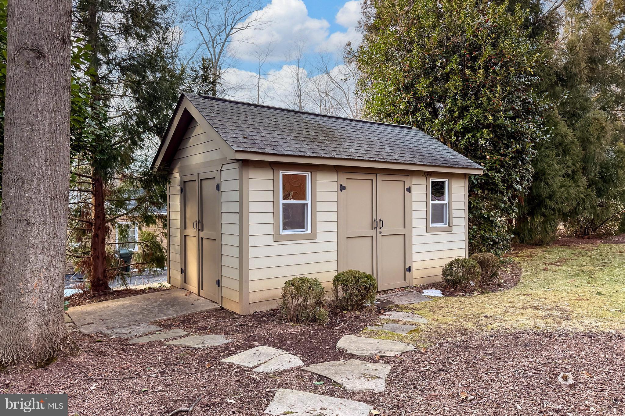 MOORE AND KEITH - Residential