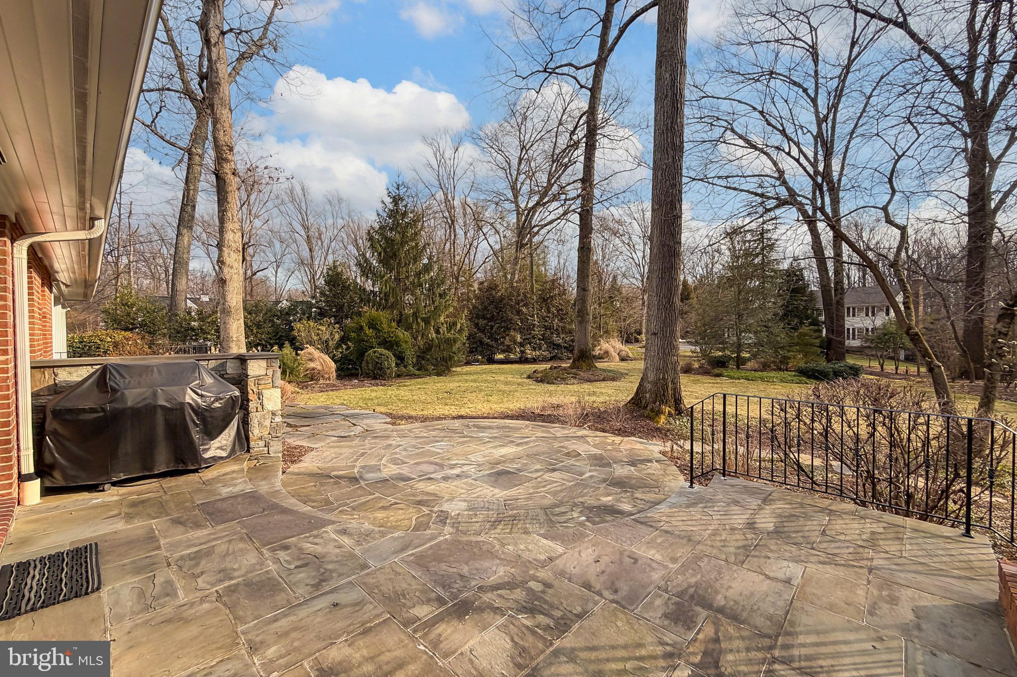 MOORE AND KEITH - Residential