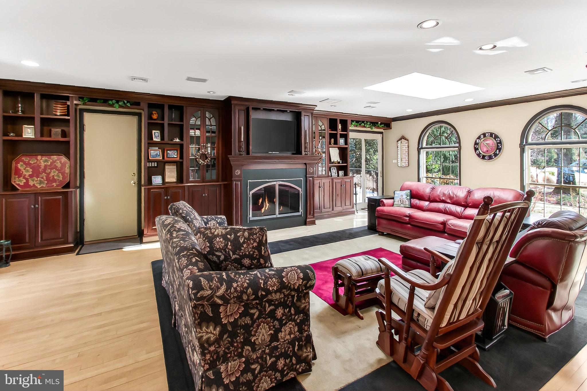 MOORE AND KEITH - Residential