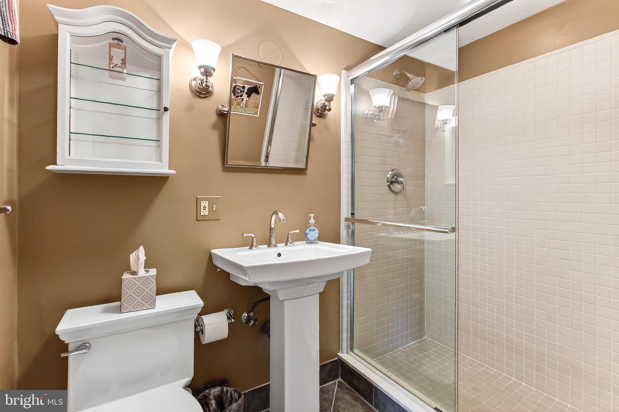 MOORE AND KEITH - Residential