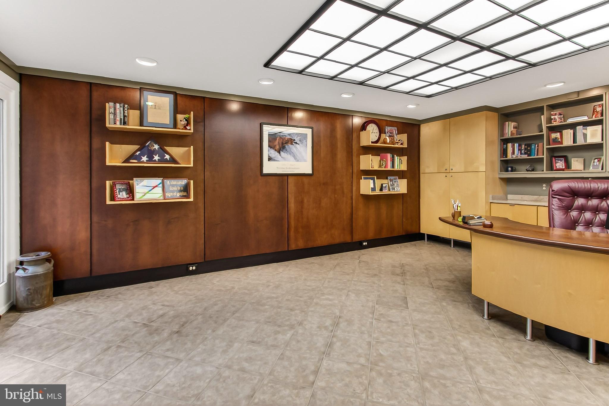 MOORE AND KEITH - Residential