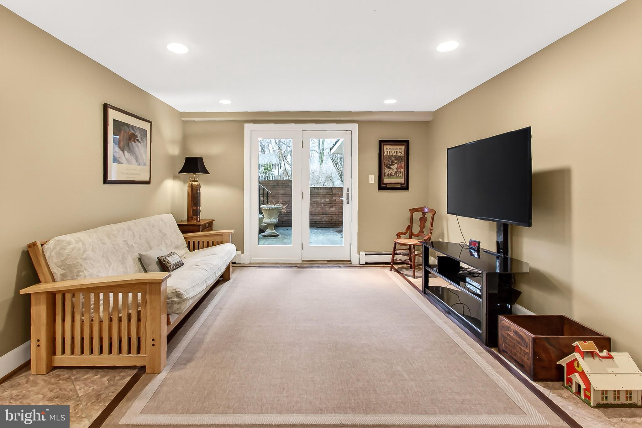 MOORE AND KEITH - Residential