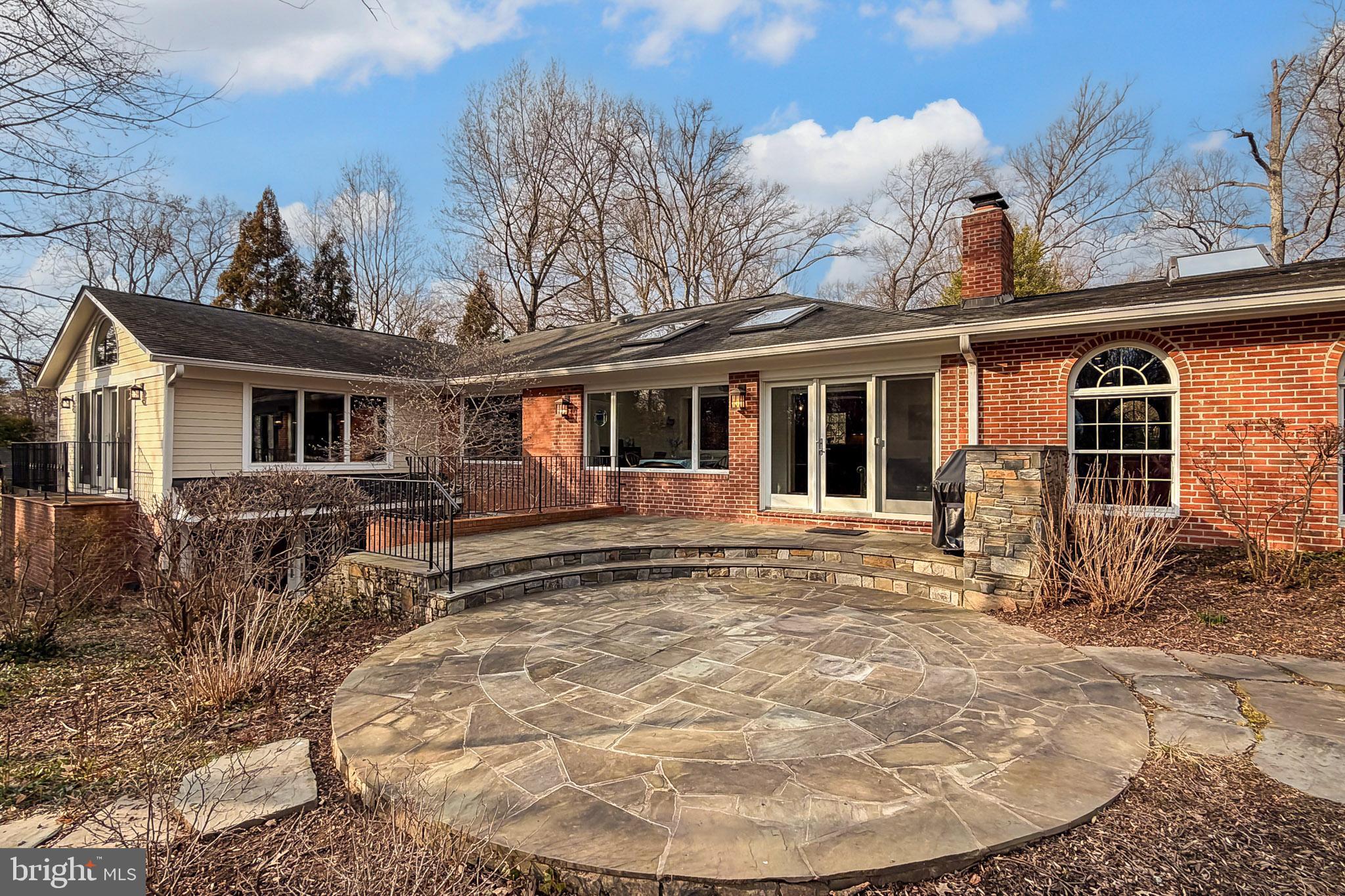 MOORE AND KEITH - Residential