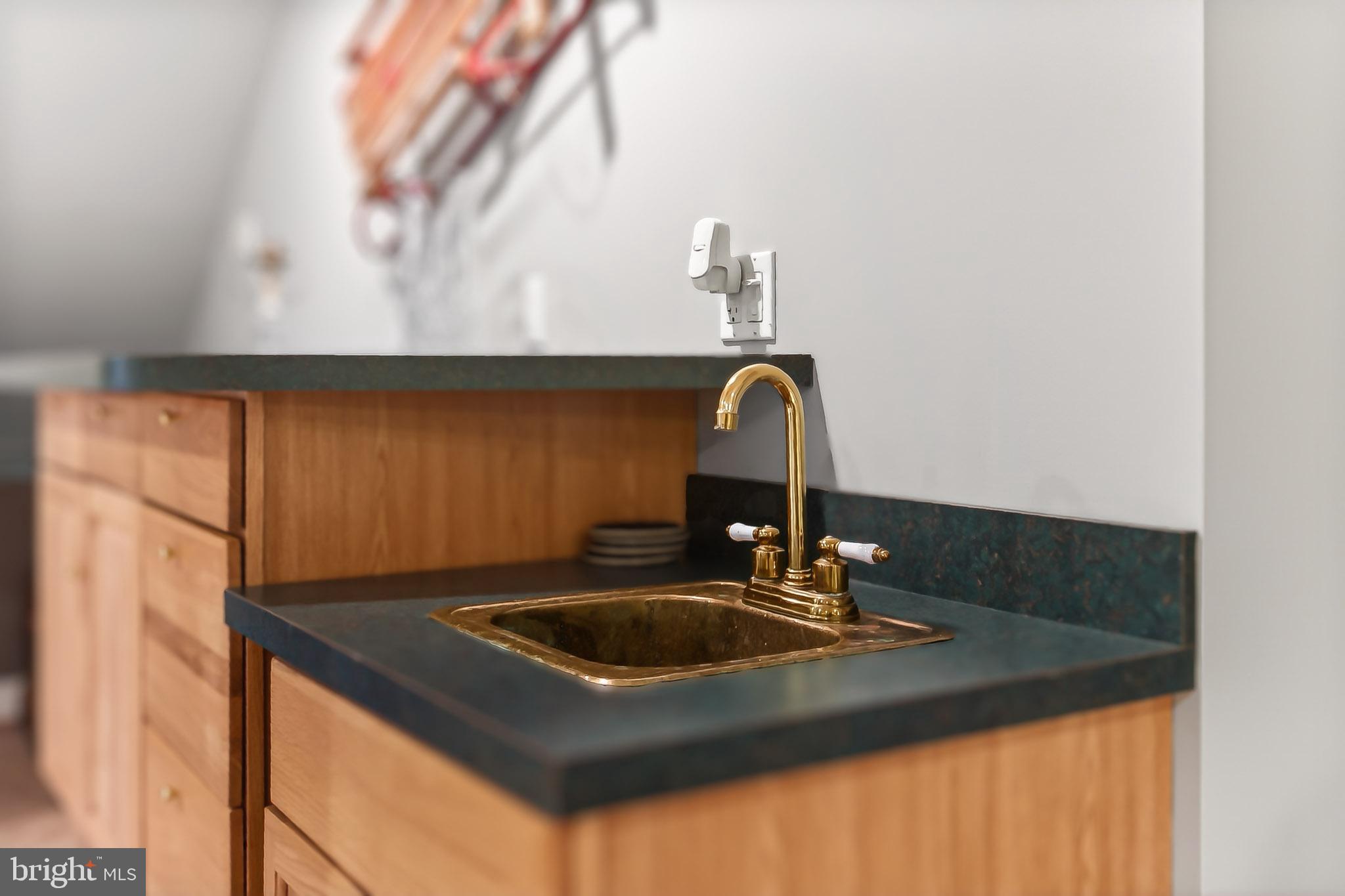 MOORE AND KEITH - Residential