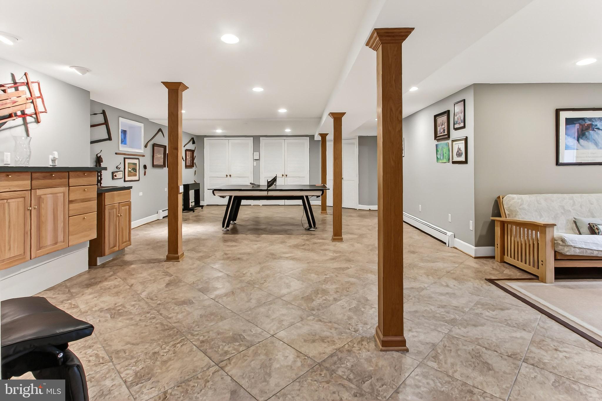 MOORE AND KEITH - Residential