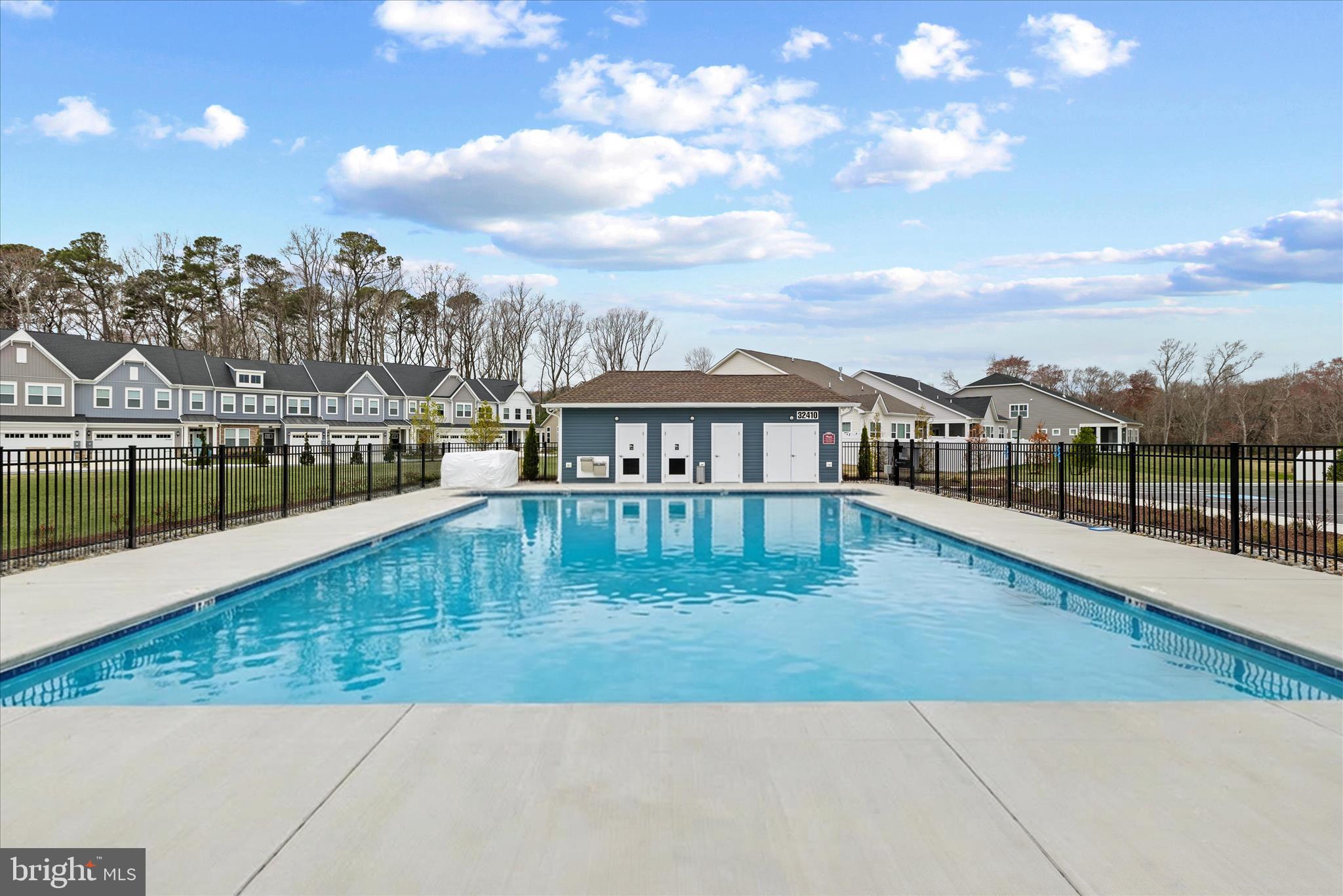 MILOS HAVEN - Residential