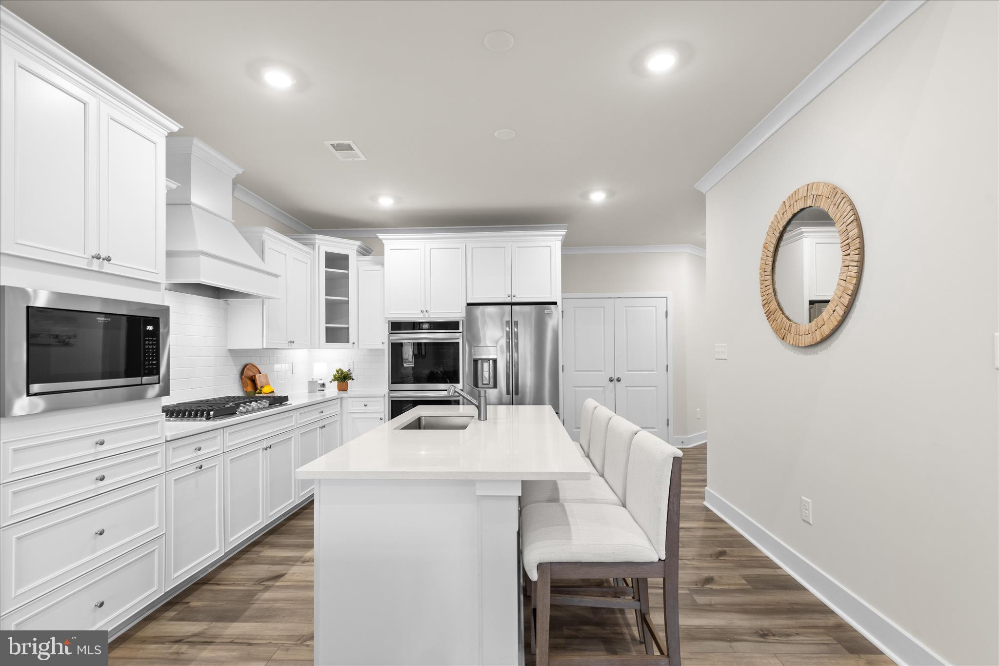 MILOS HAVEN - Residential